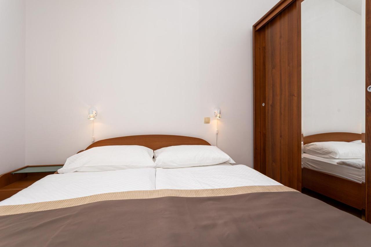 Apartments Crnekovic IV Baška Kültér fotó
