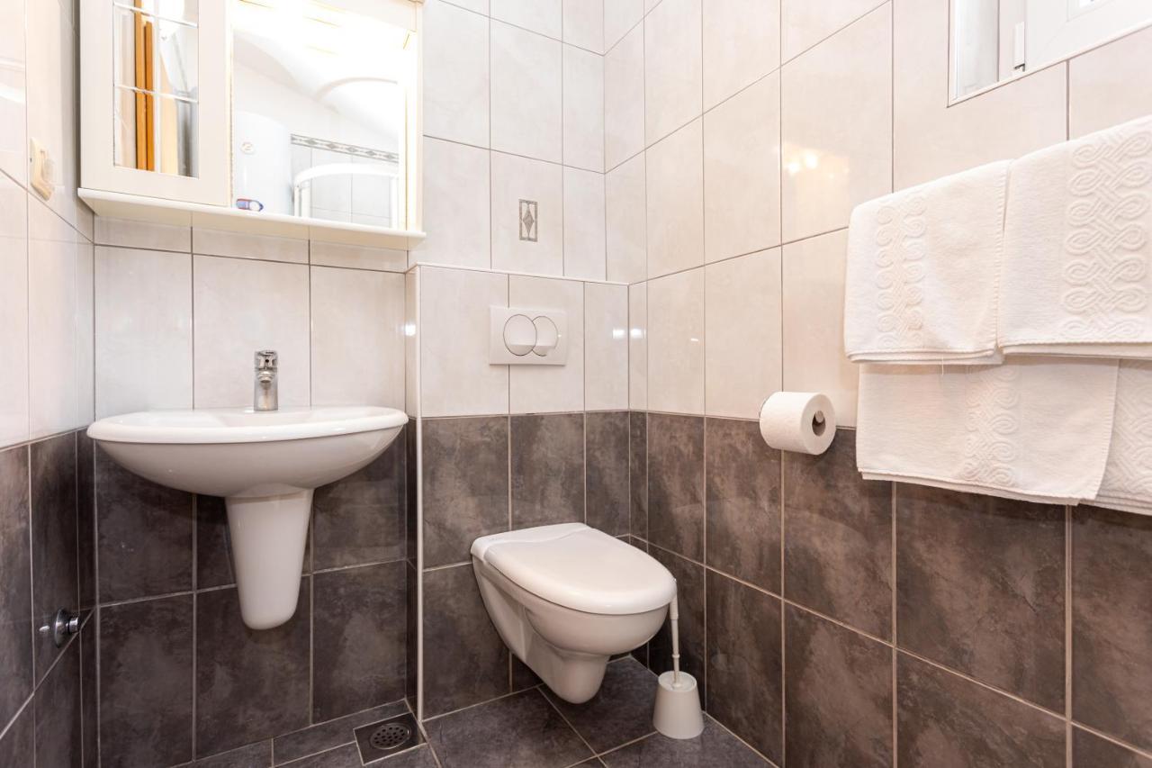 Apartments Crnekovic IV Baška Kültér fotó